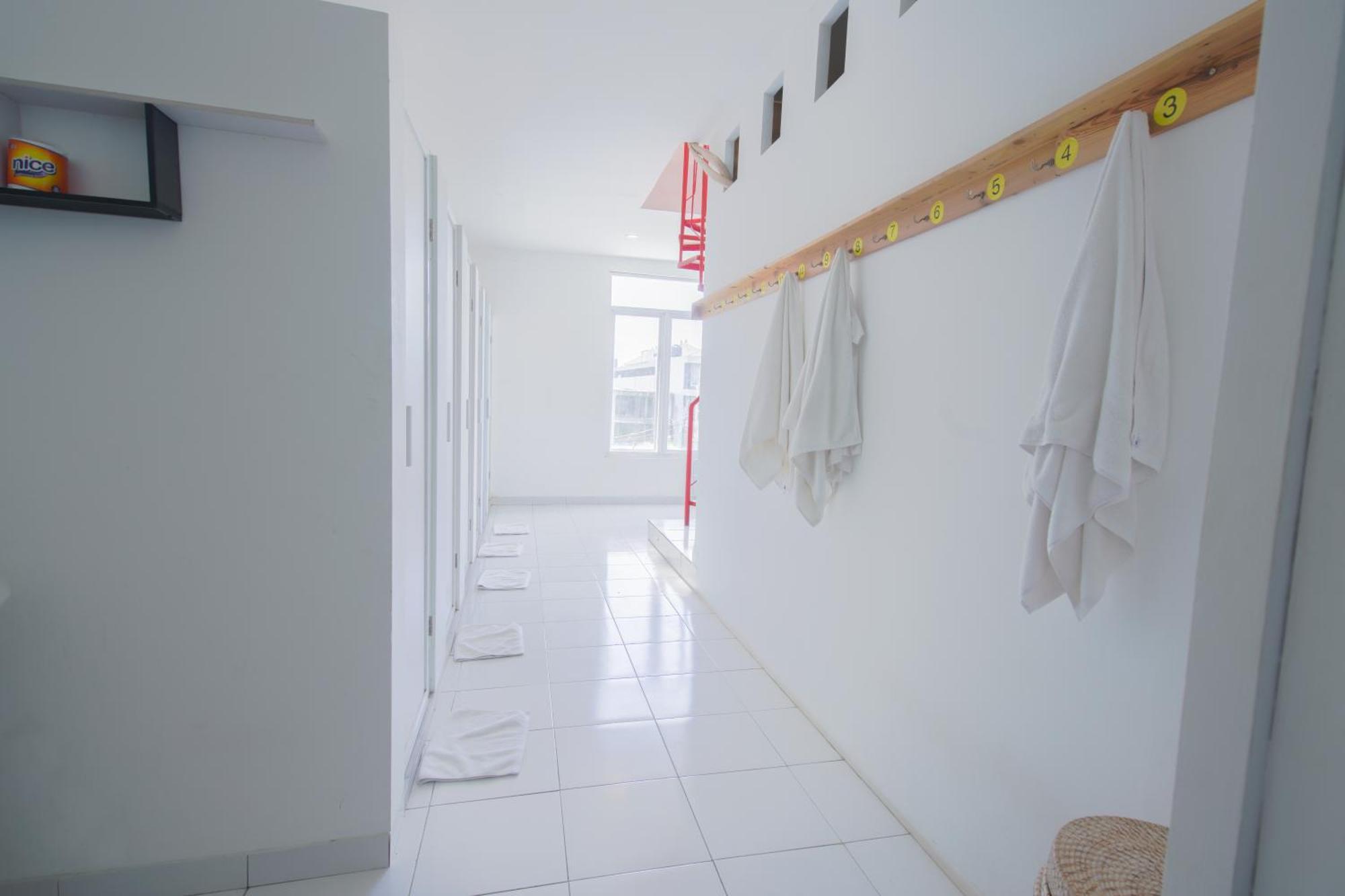 Capsule Inn Bali Legian  Exterior photo